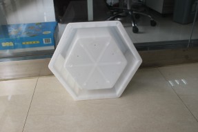 什么樣的六角塊護(hù)坡模具質(zhì)量才好？